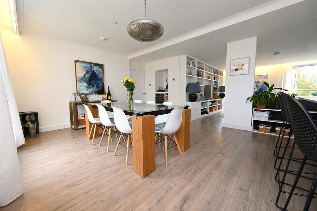 Property photo 3 of 28 Dining Room1.Jpg