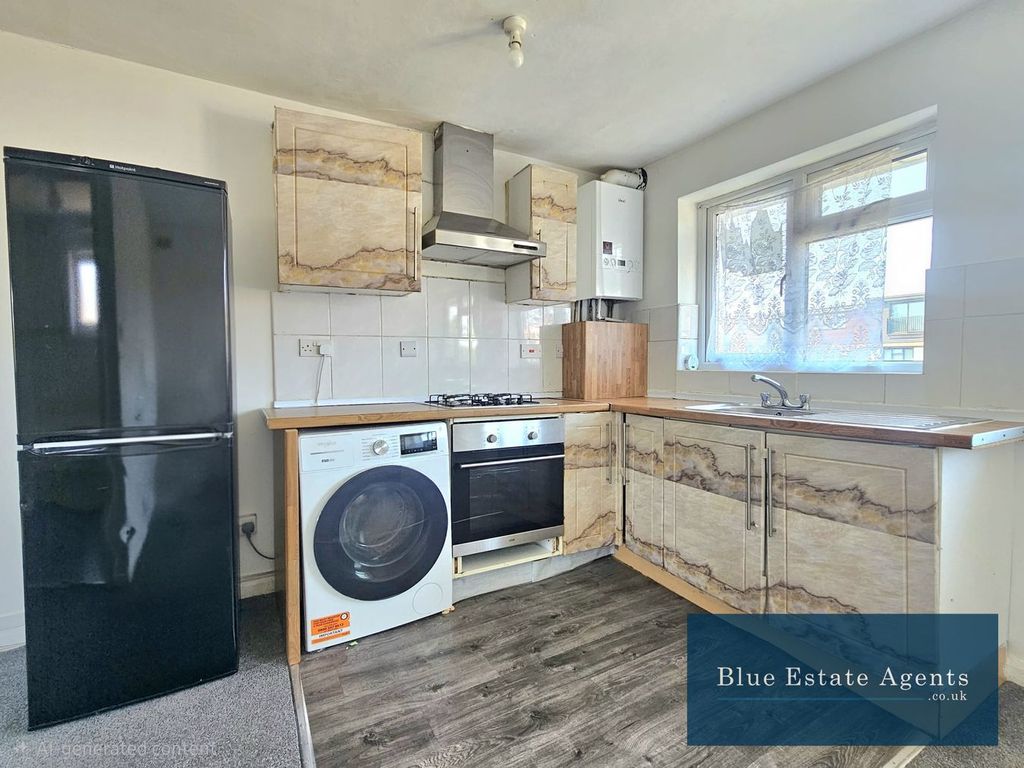 Property photo 1 of 6 Kitchen