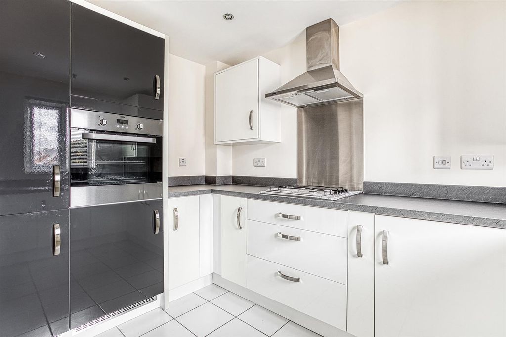 Property photo 3 of 18 316A3560_Hdr.Jpg