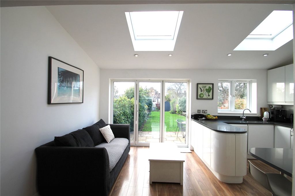 Property photo 2 of 22 Picture No. 04