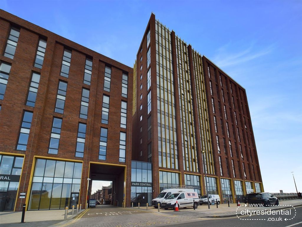 Property photo 1 of 10 Park Central External.Jpg
