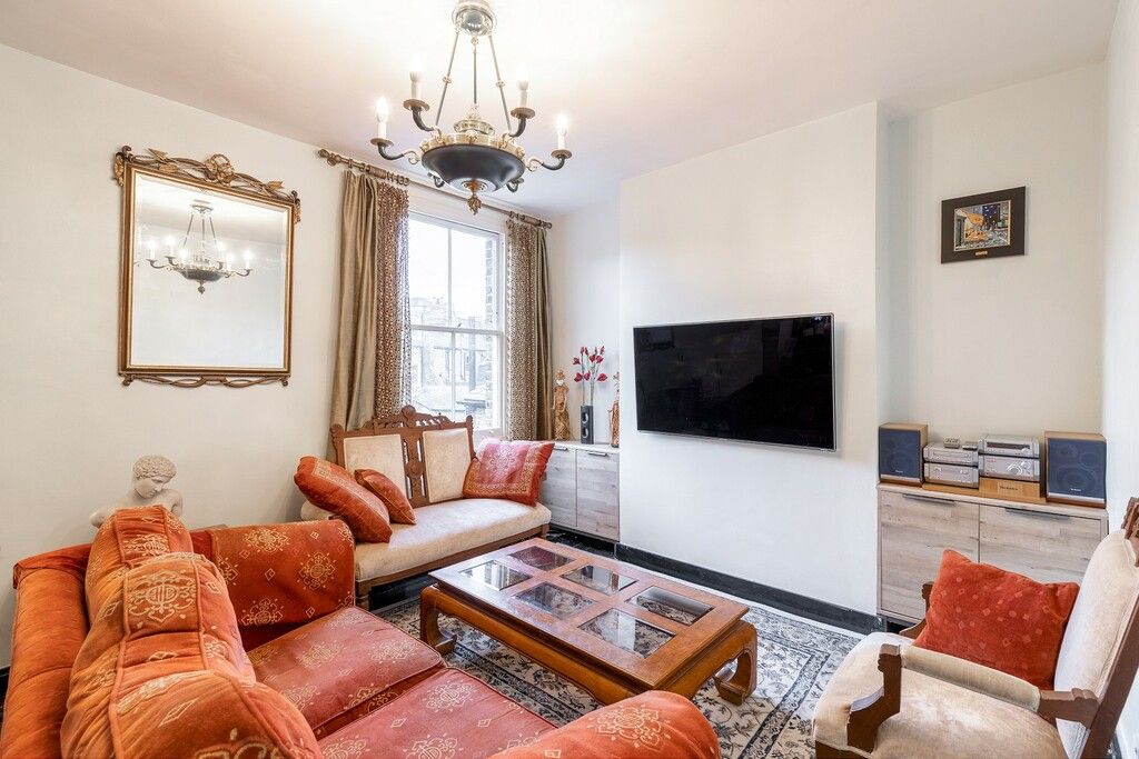 Property photo 1 of 8