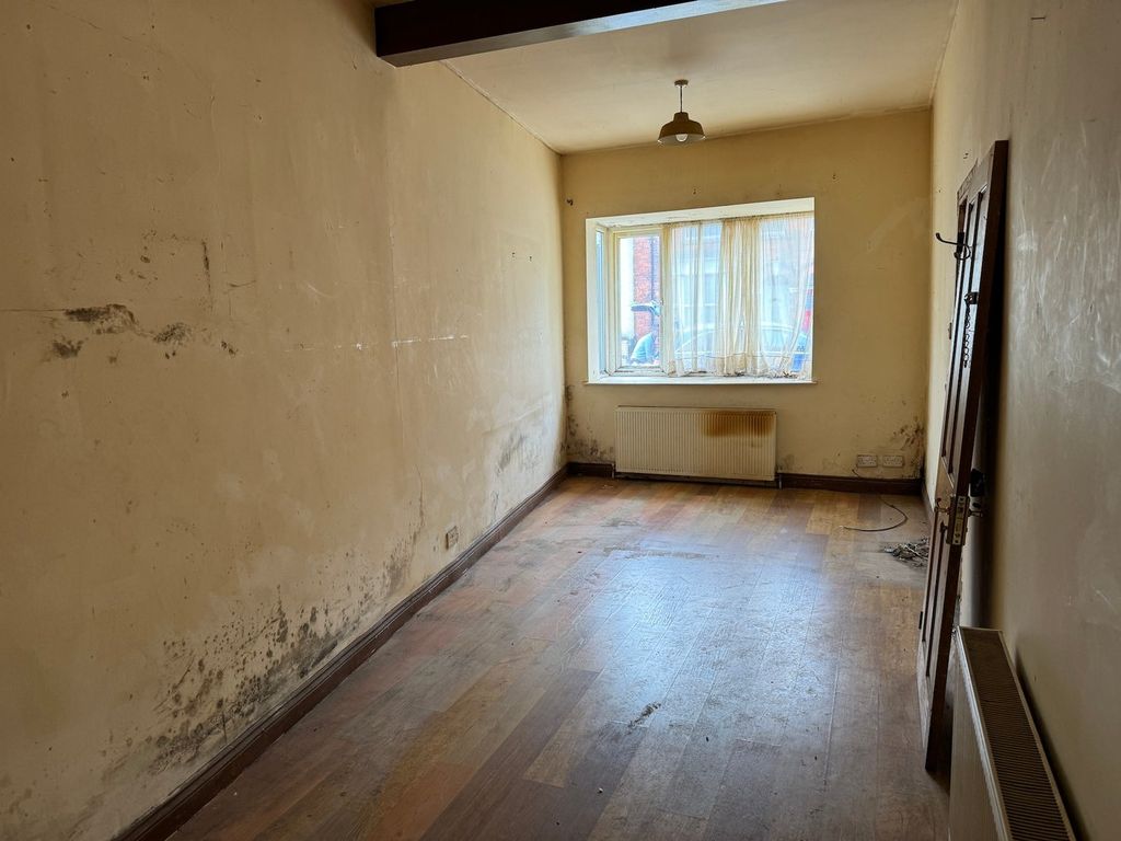 Property photo 3 of 21