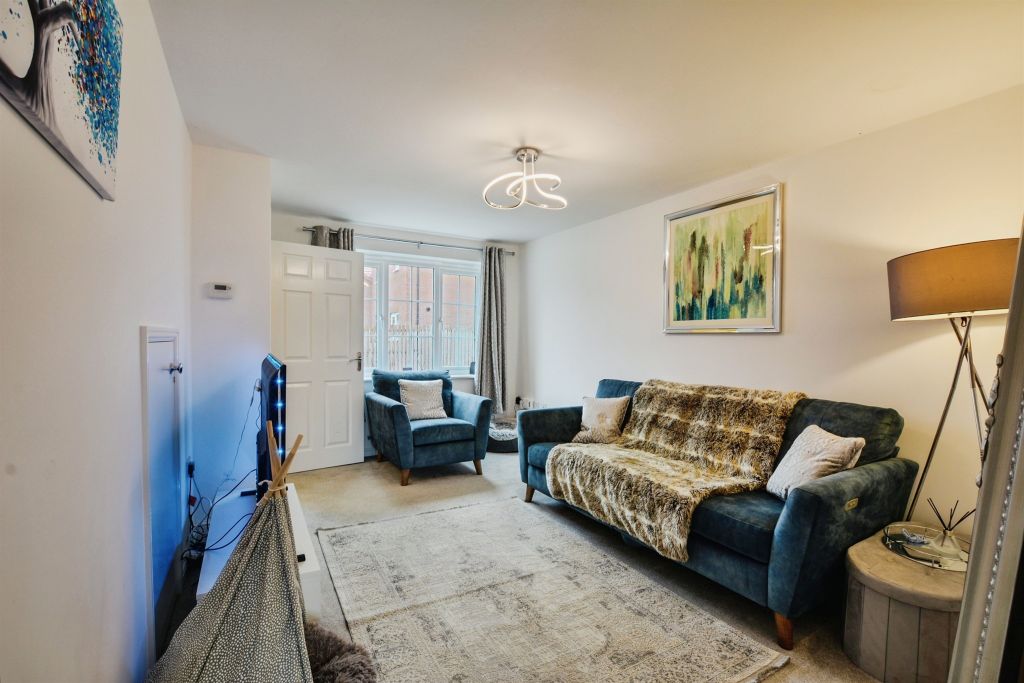 Property photo 3 of 18