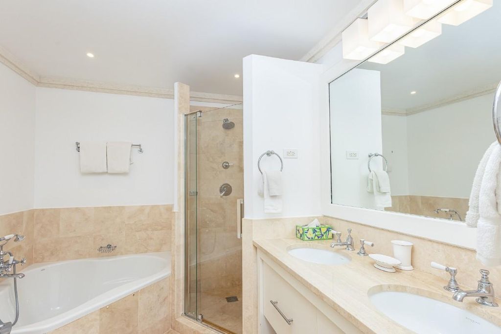 Property photo 3 of 25