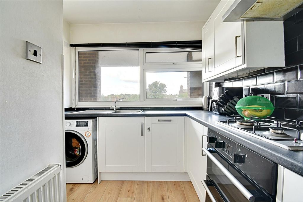 Property photo 2 of 23 Kitchen 1.Jpg