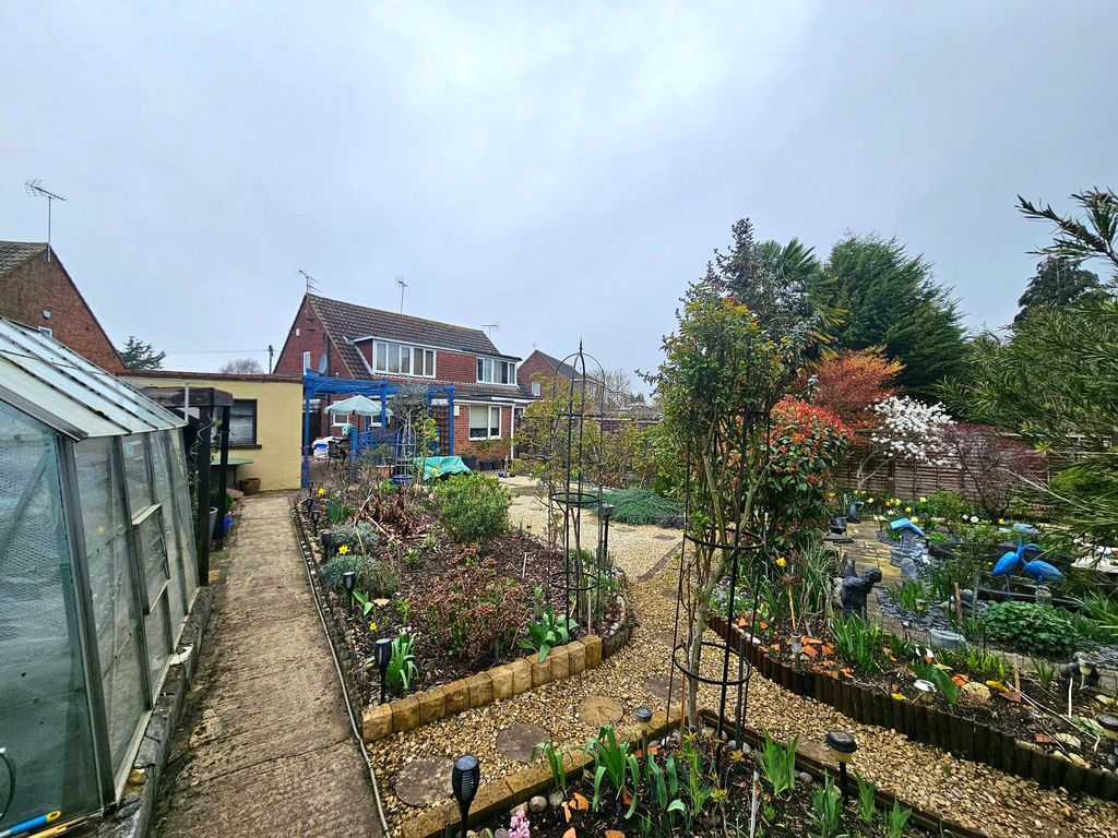 Property photo 3 of 21