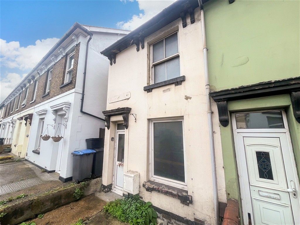 Property photo 1 of 3 Front
