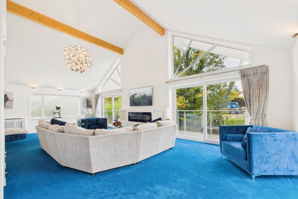 Property photo 2 of 41 Picture No. 85