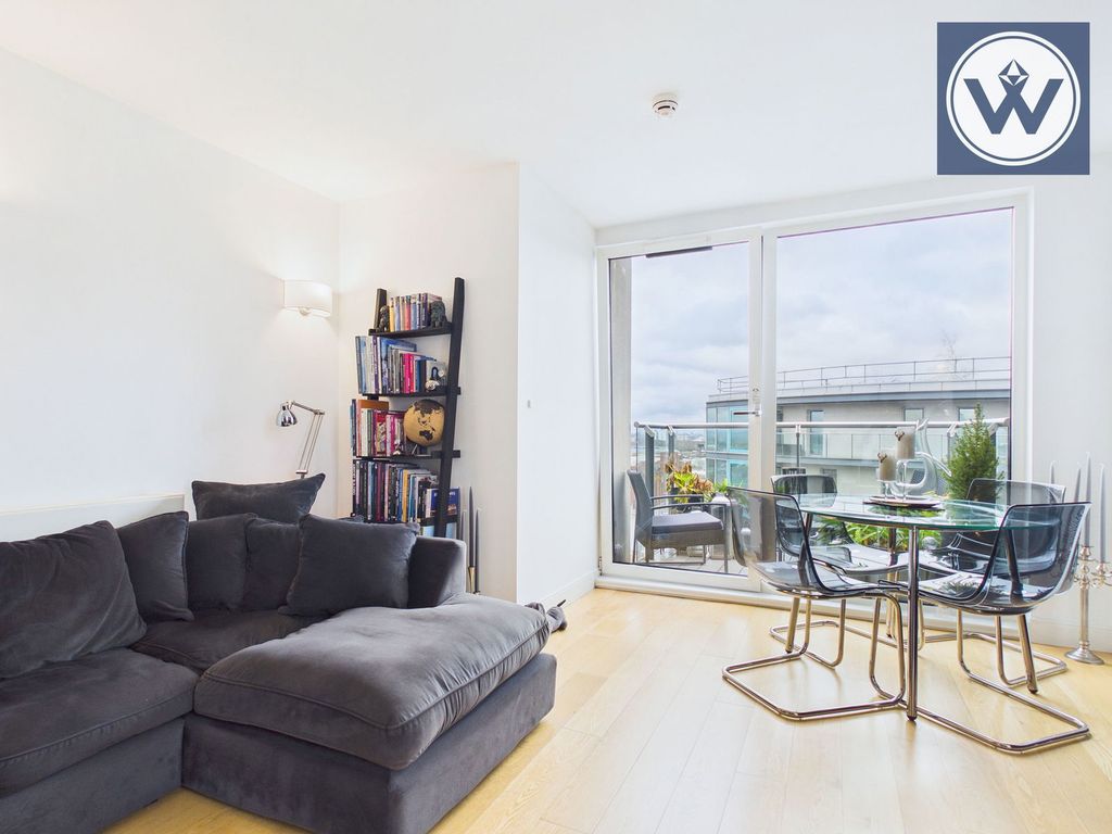 Property photo 2 of 23