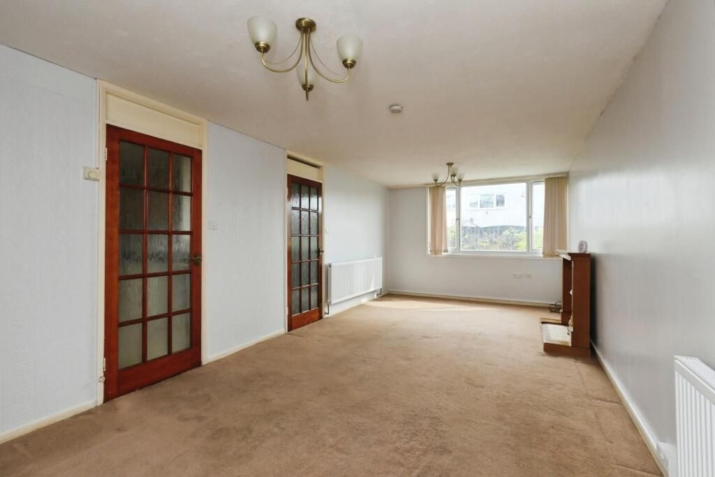 Property photo 2 of 26