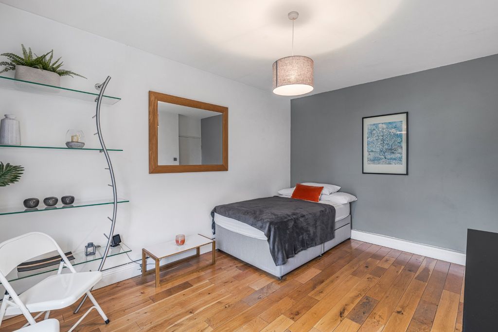 Property photo 3 of 16 Picture No. 03