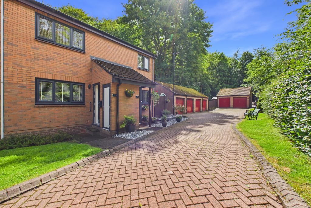 Property photo 1 of 20 External