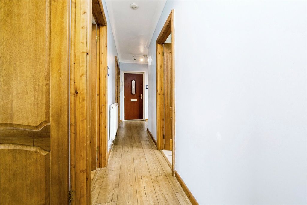 Property photo 2 of 15 Picture No. 04