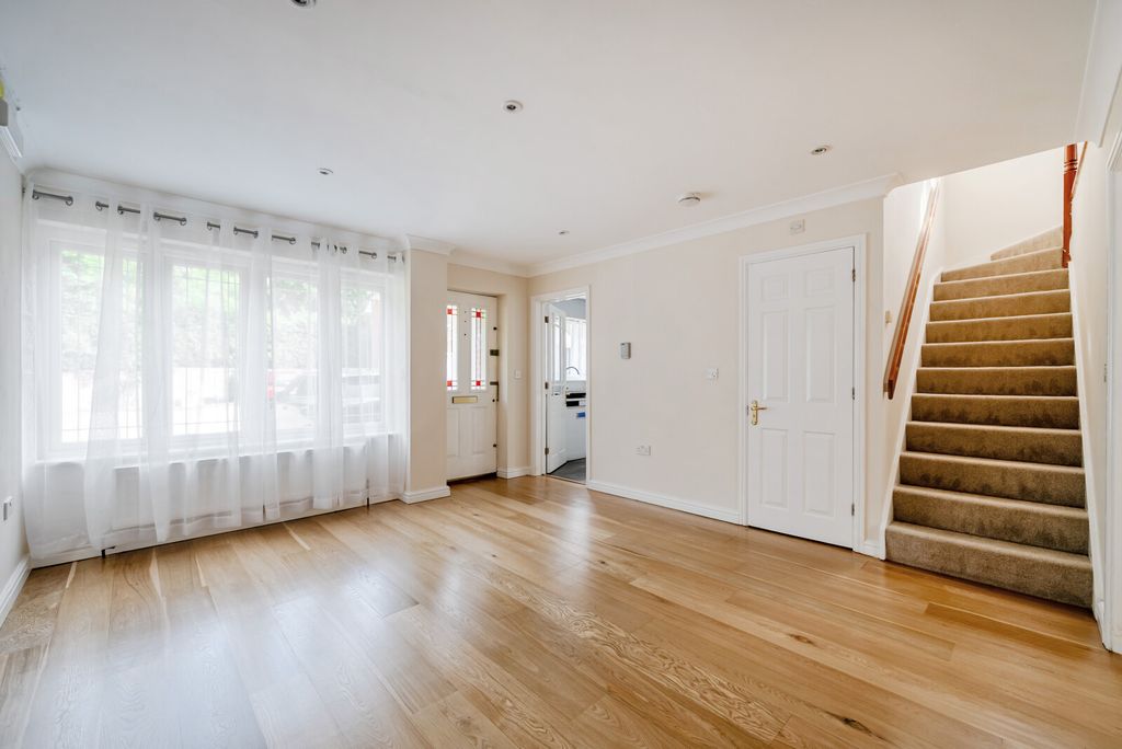 Property photo 3 of 21 1469137-13-6A1d48...