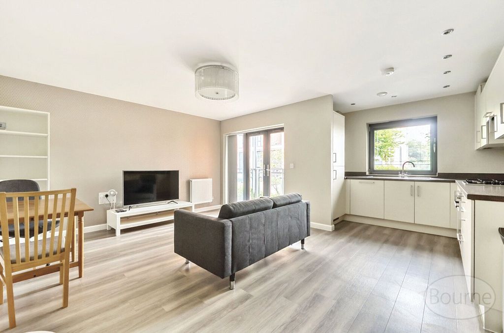 Property photo 3 of 7 0723F052-0c0E-4Ca...