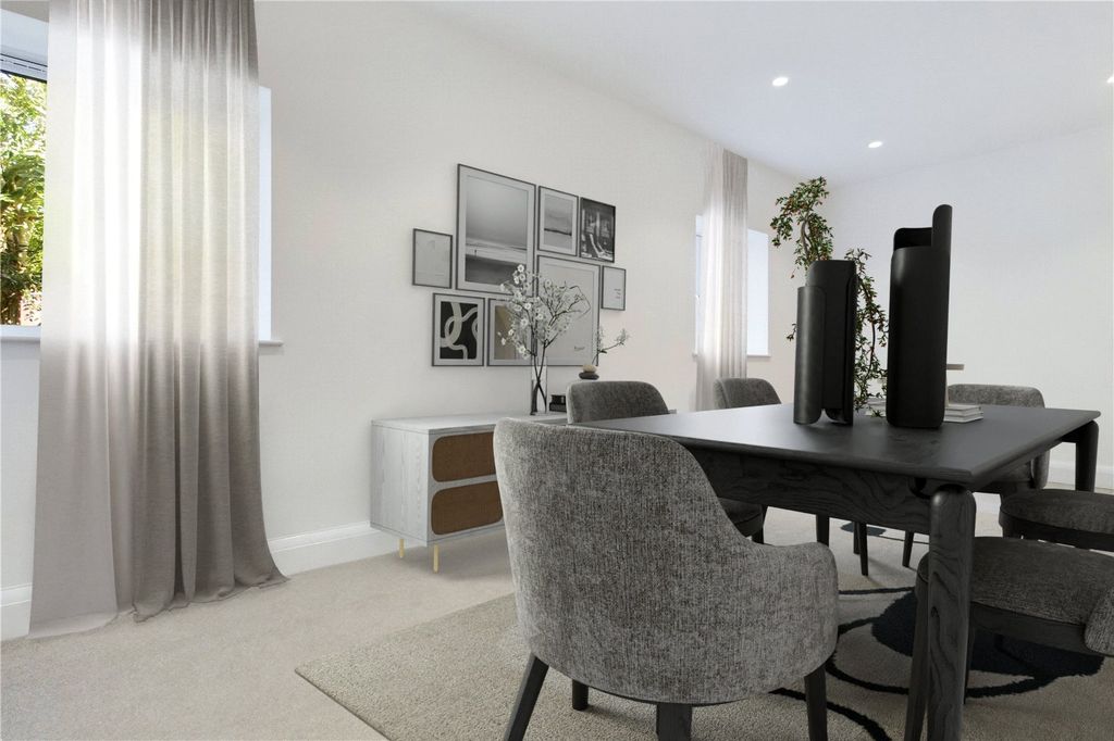 Property photo 3 of 30 Dining Room