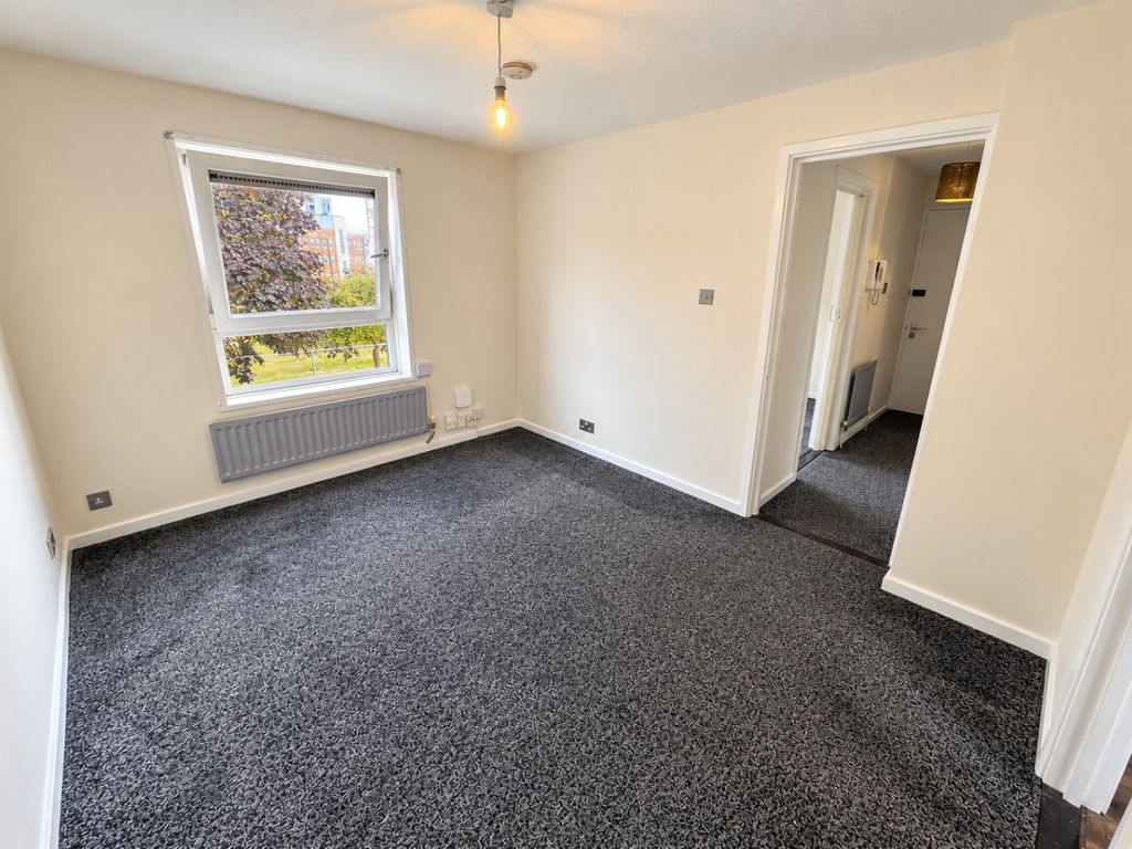Property photo 3 of 6 5386454