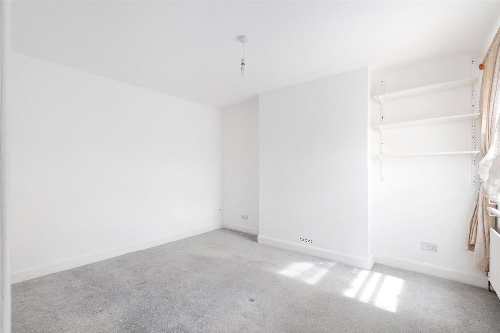 Property photo 2 of 11 Picture No. 01