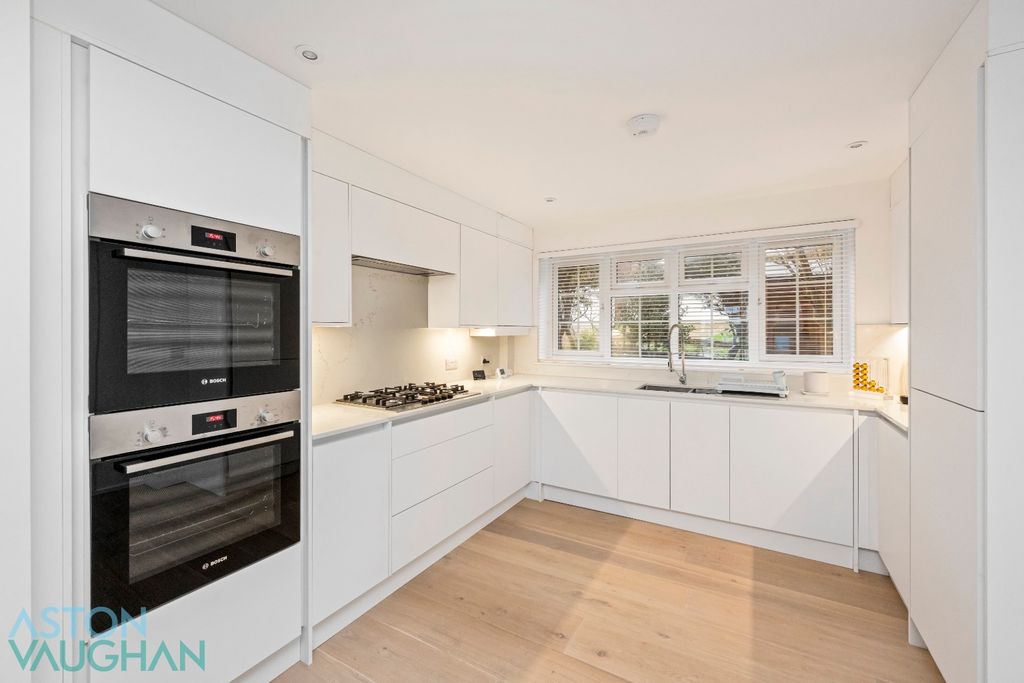 Property photo 1 of 20 4824820