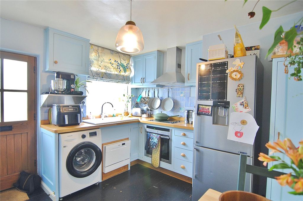 Property photo 3 of 11 Picture No. 22