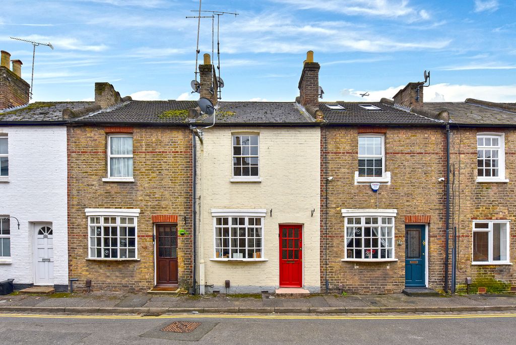 Property photo 1 of 15 24 Bridgewater Terrace, Windsor, Berkshire, Sl4 1Rb