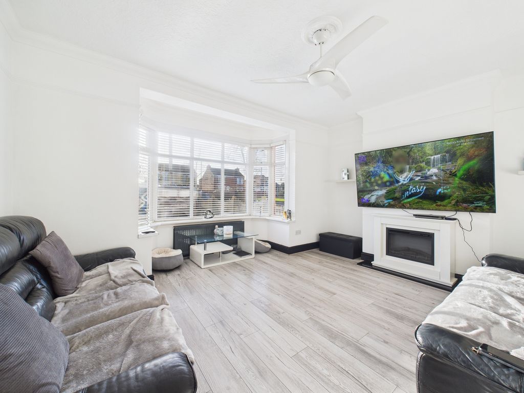 Property photo 3 of 24