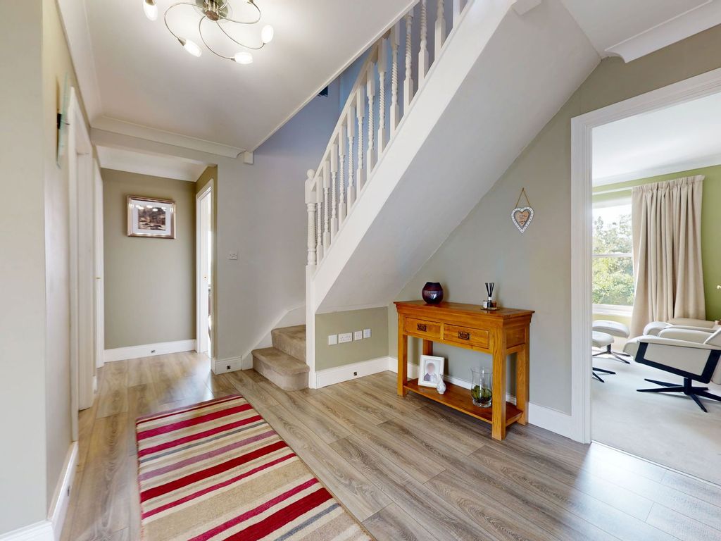 Property photo 2 of 30