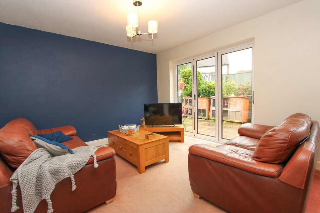 Property photo 3 of 23