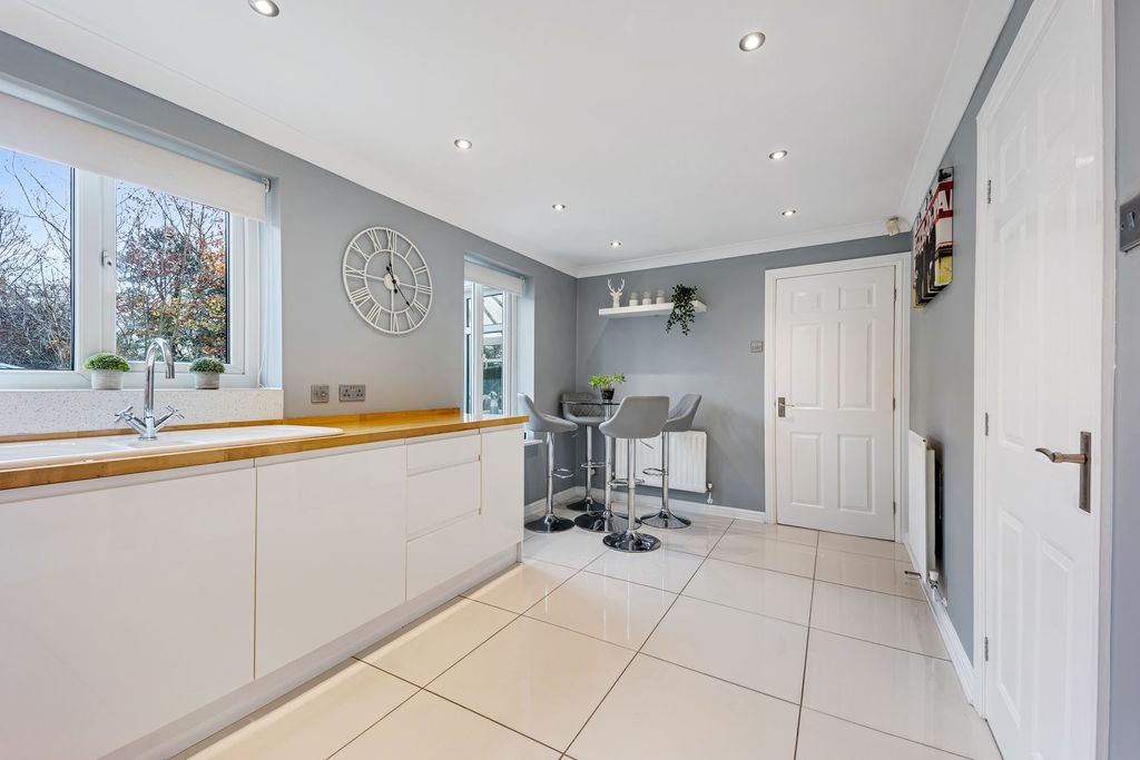 Property photo 3 of 30