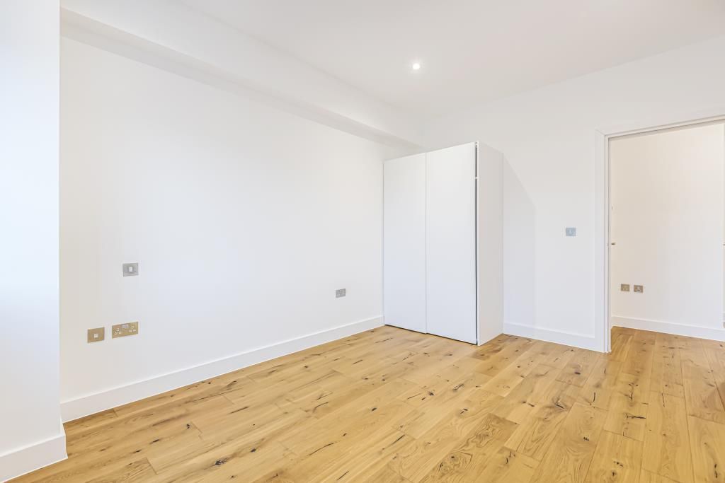 Property photo 3 of 10 Bedroom