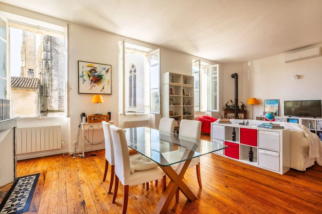 Property photo 1 of 10 Saint-Emilion: Commercial And Residential Building