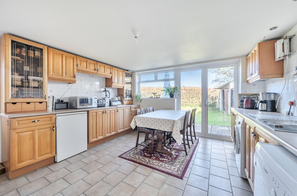 Property photo 2 of 15 1436789-9-69ce9Fa...