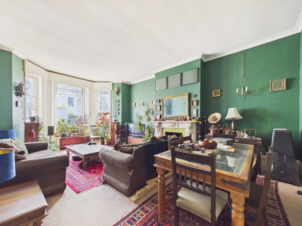 Additional image 4 of 3 bed flat for saleClifton Crescent, Folkestone, Kent CT20