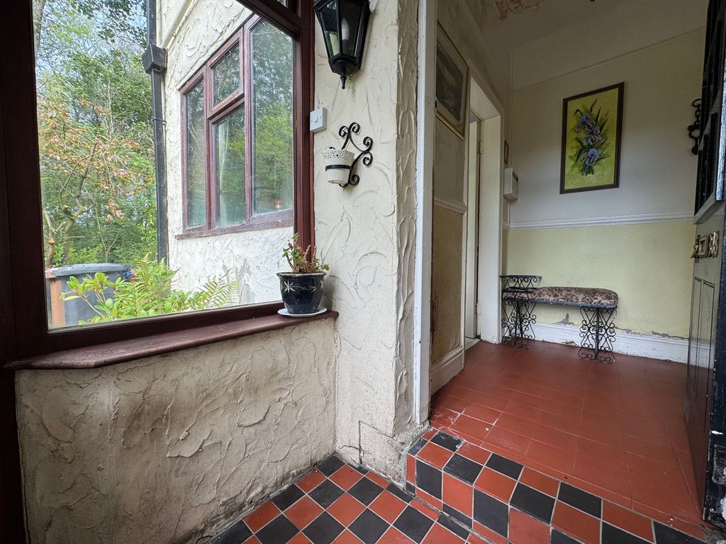 Property photo 2 of 47