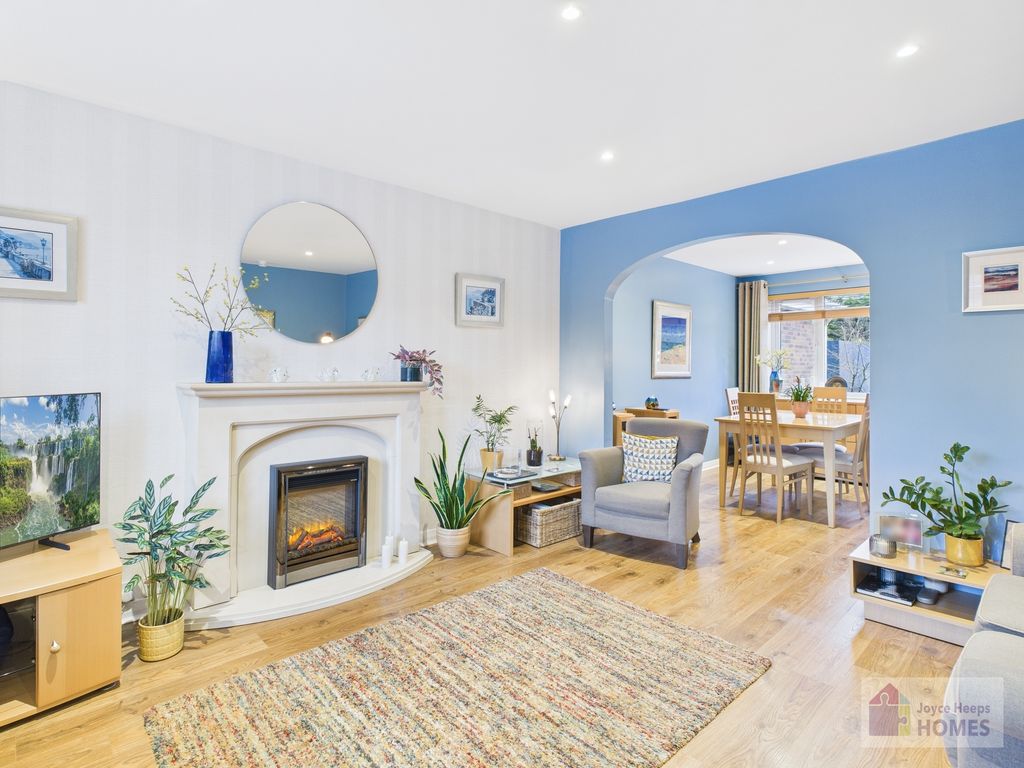 Property photo 3 of 28