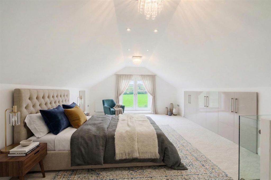 Additional image 13 of 5 bed detached house for saleMartcombe Road, Easton-In-Gordano, Bristol BS20