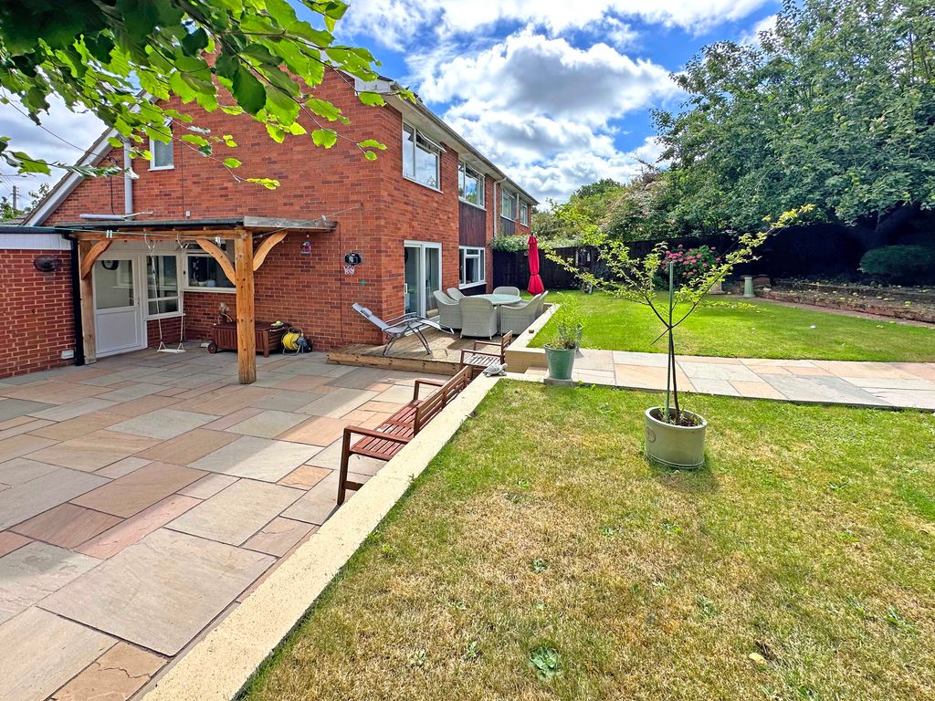 Property photo 2 of 18