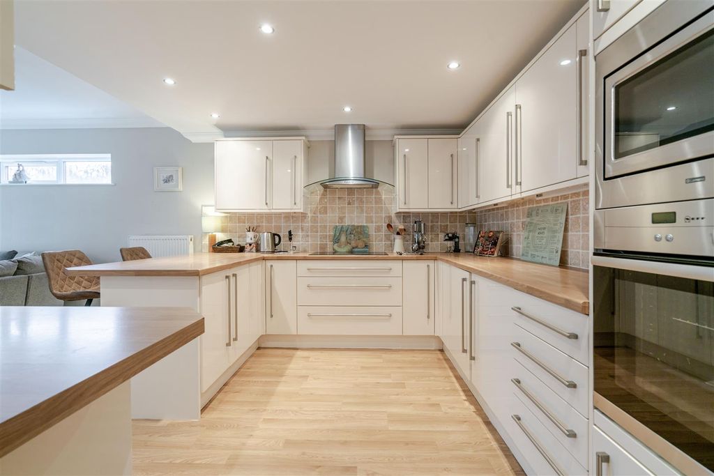 Property photo 2 of 27 Dsc00521 Copy.Jpg