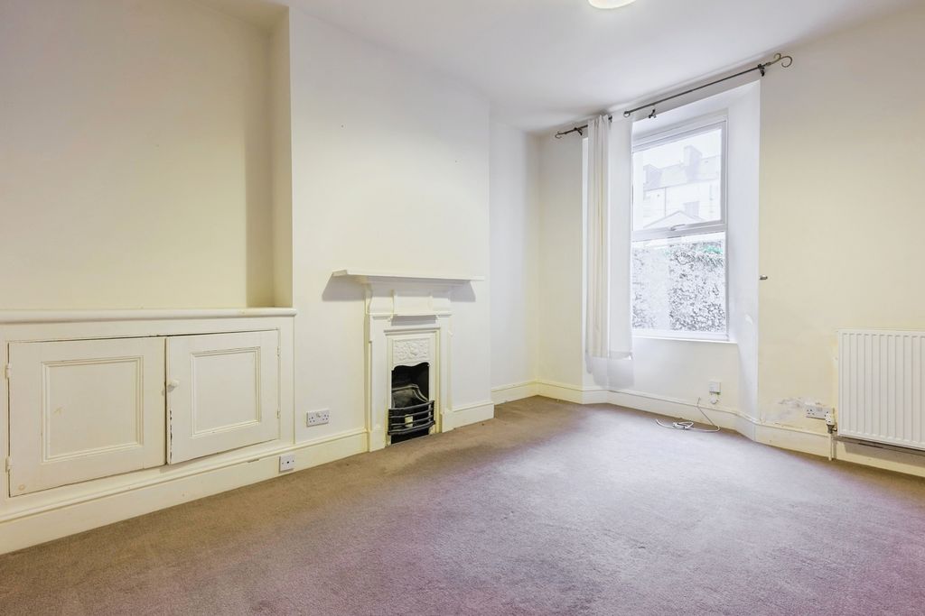 Property photo 3 of 15 Pbox-Img.Jpg