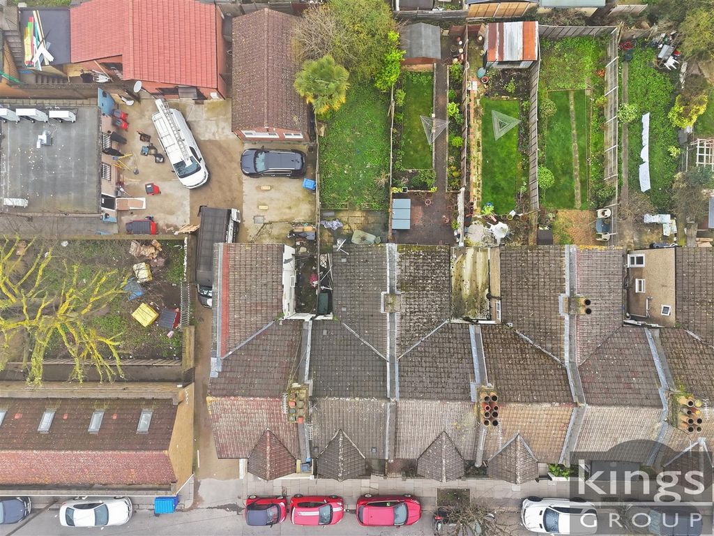 Property photo 2 of 21