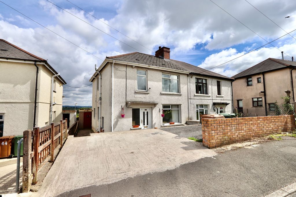 Property photo 1 of 27