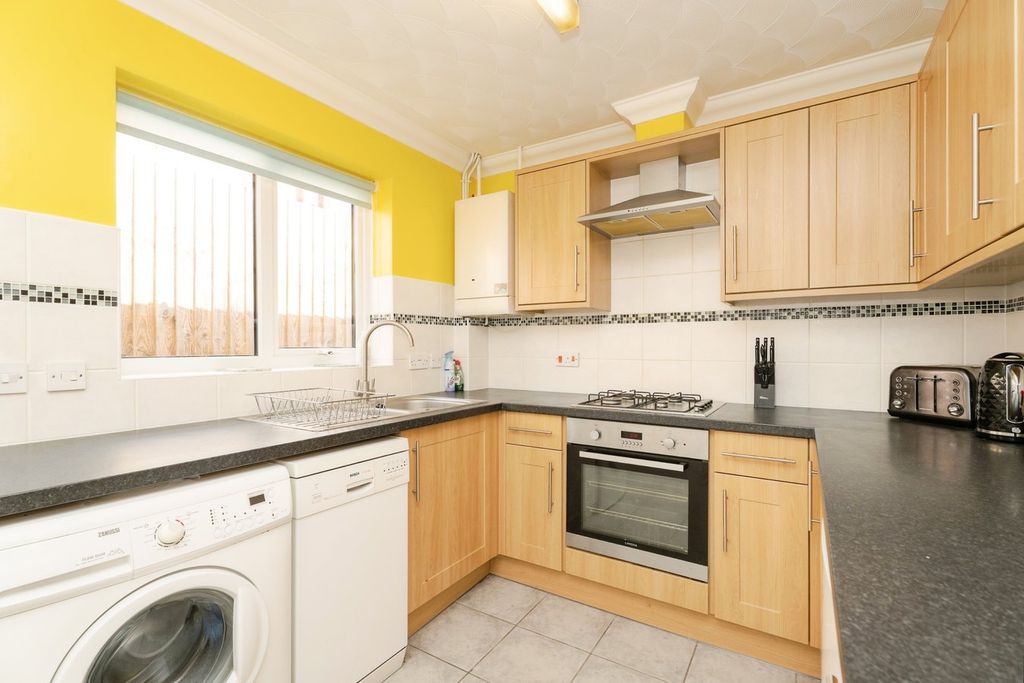 Property photo 3 of 16