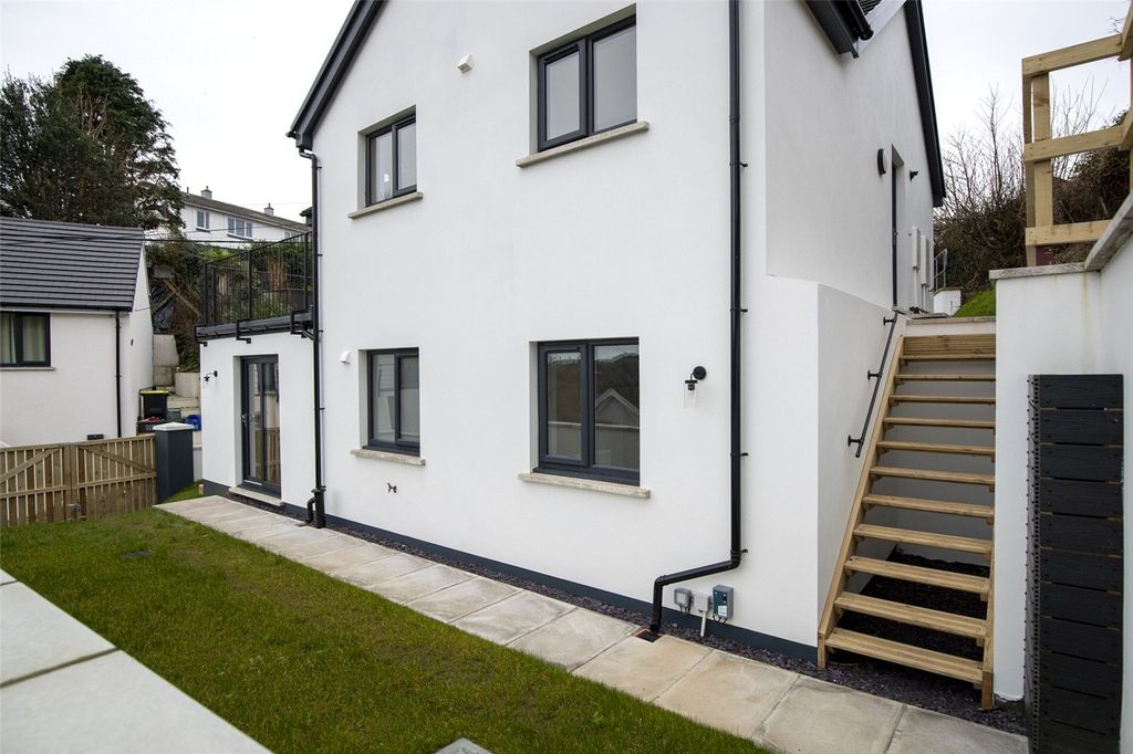 Additional image 29 of 3 bed detached house for saleSilver Drift, Beach Hill, Milford Haven, Pembrokeshire SA73