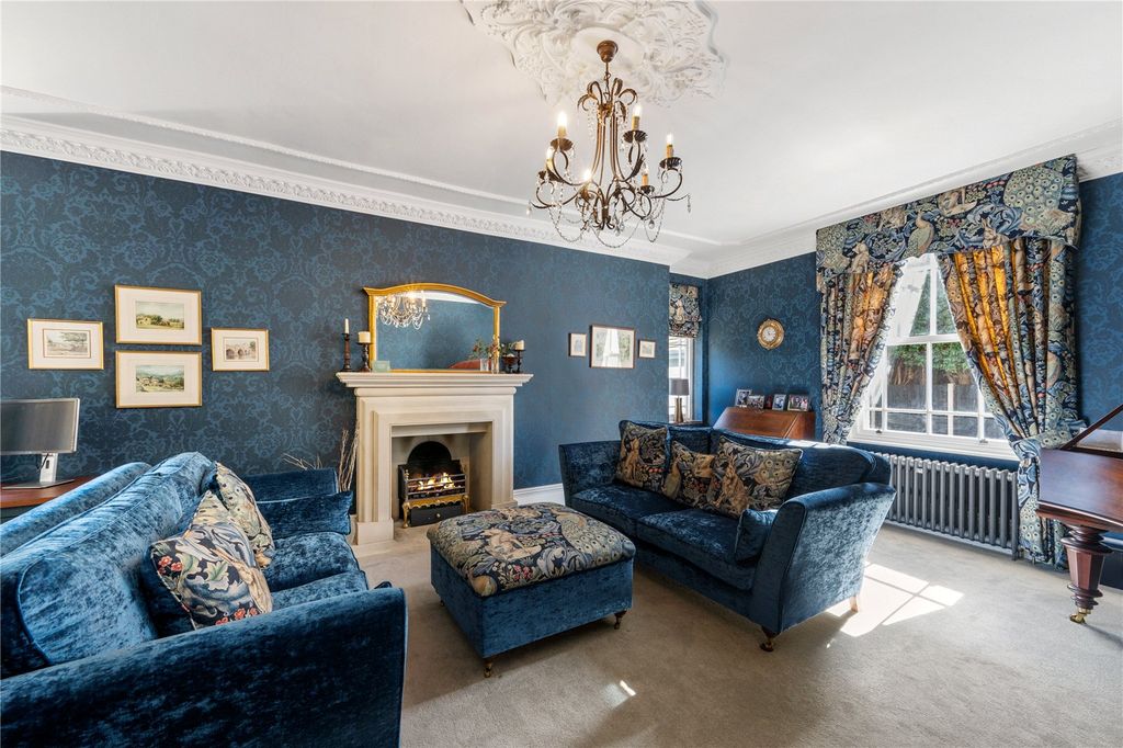 Property photo 3 of 22 Living Room