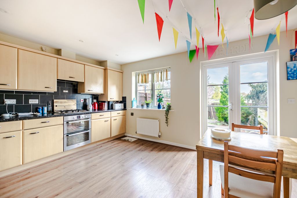 Property photo 2 of 24 Kitchen1