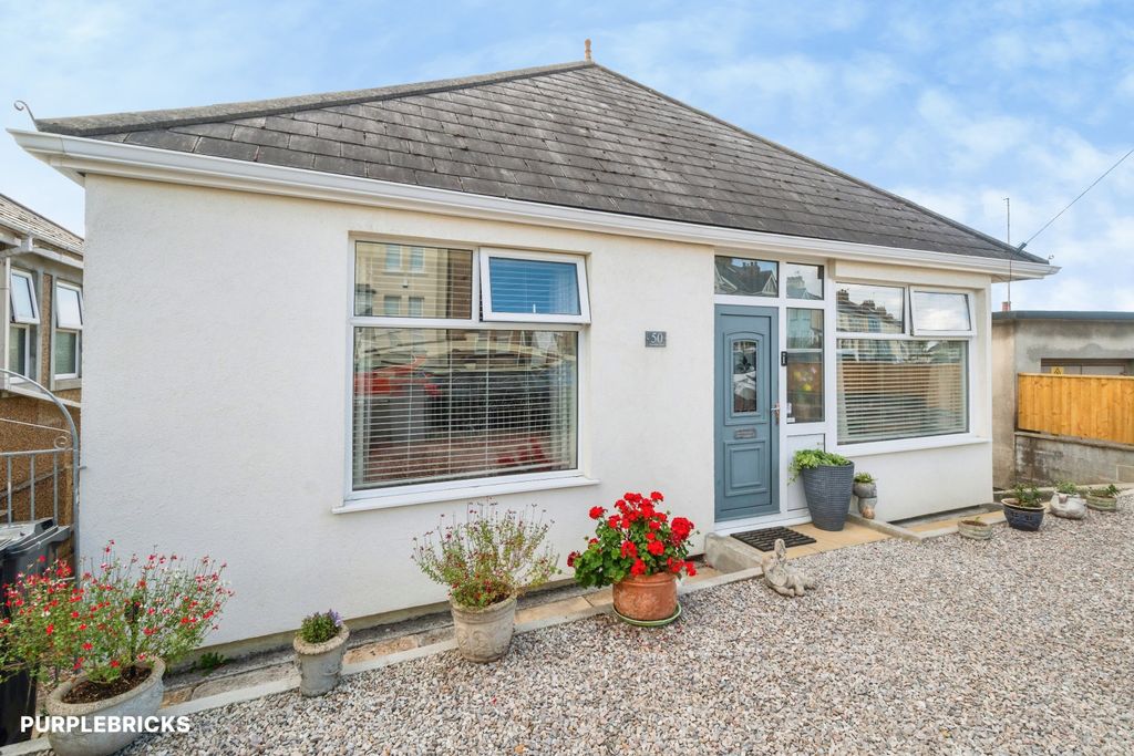 Property photo 2 of 39
