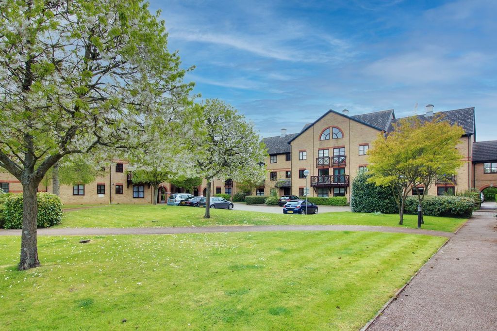 Property photo 2 of 8