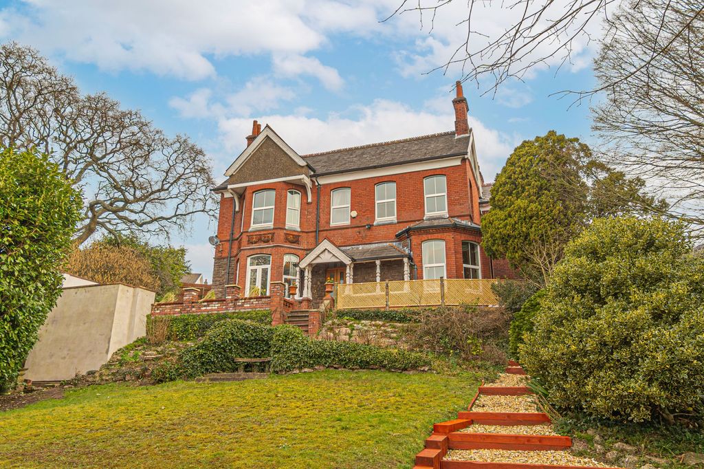 Property photo 1 of 64