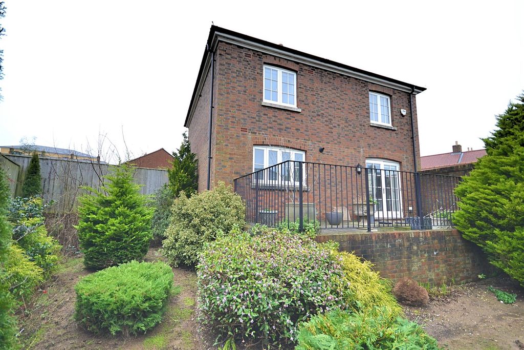 Property photo 3 of 24 27 (7).Png